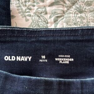 Old Navy Petite High-Rise Weekender Flare Jeans - Dark Blue